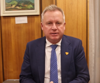 Premier Speech Icon